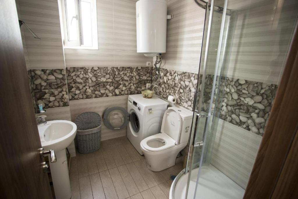 Apartment On Sherif Khimshiashvili Street 15B Batumi Exterior photo