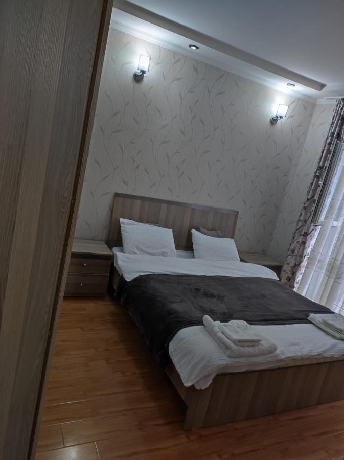 Apartment On Sherif Khimshiashvili Street 15B Batumi Exterior photo