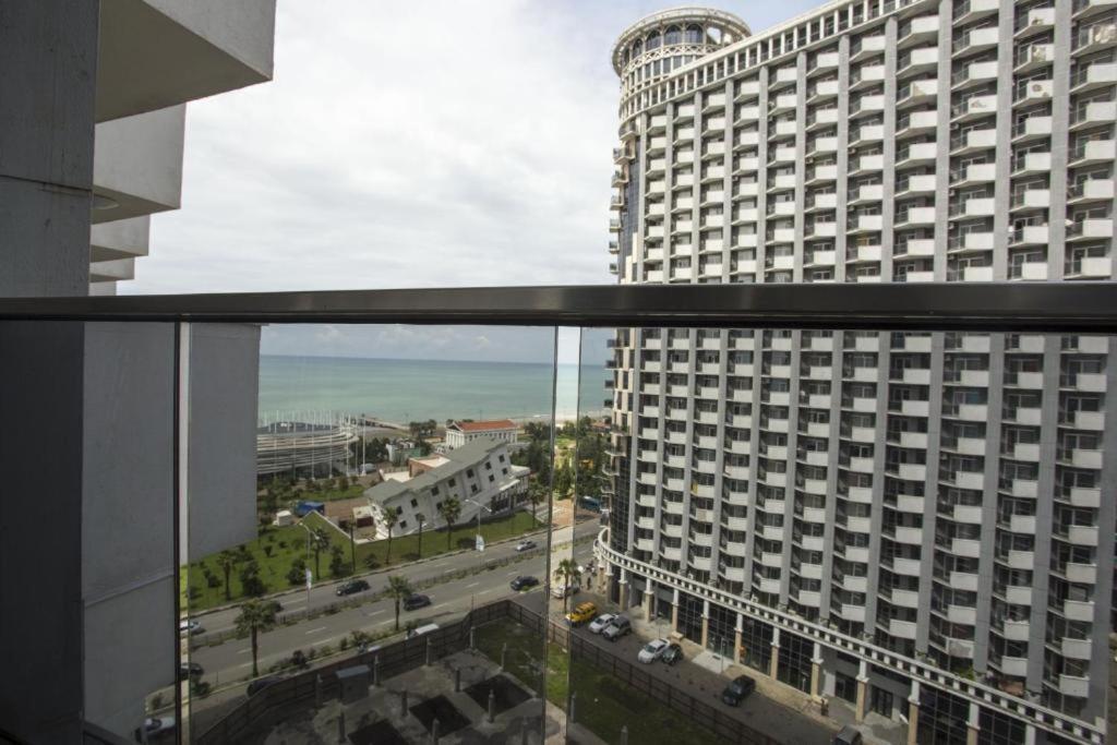 Apartment On Sherif Khimshiashvili Street 15B Batumi Exterior photo